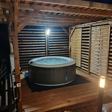 De La Ferme Du Chateau 1 - Appt Climatise 아파트